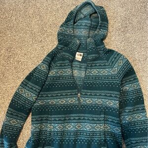 NWOT The North Face Teal and White Patterned Hoodie